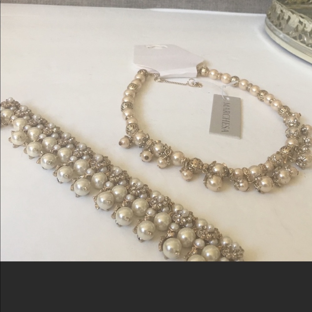 ISO LOOKING GOR THIS NECKLACE.